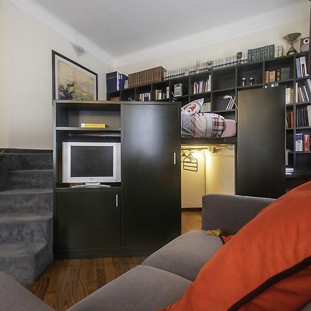 San Babila - Rentclass Albatros Milan Bagian luar foto